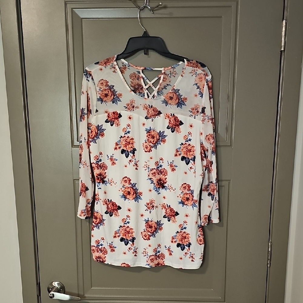 No Boundaries Pink and White Relaxed Blouse 3/4 Sleeve